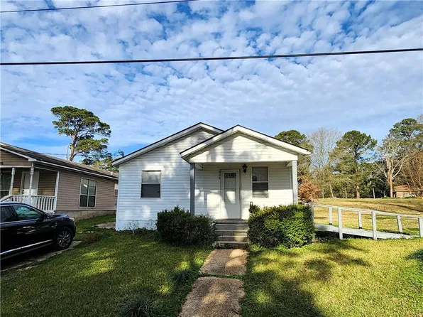 828 Salim St, Natchitoches, LA 71457
