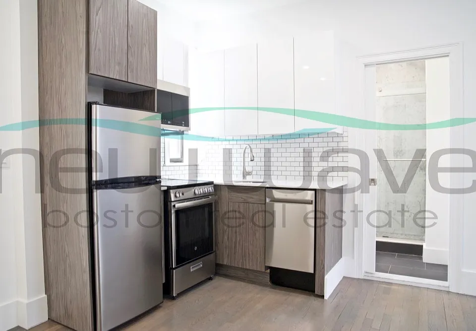 11 Queensberry St #16