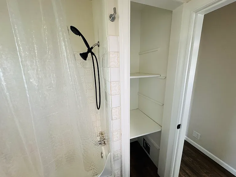 Full bathroom