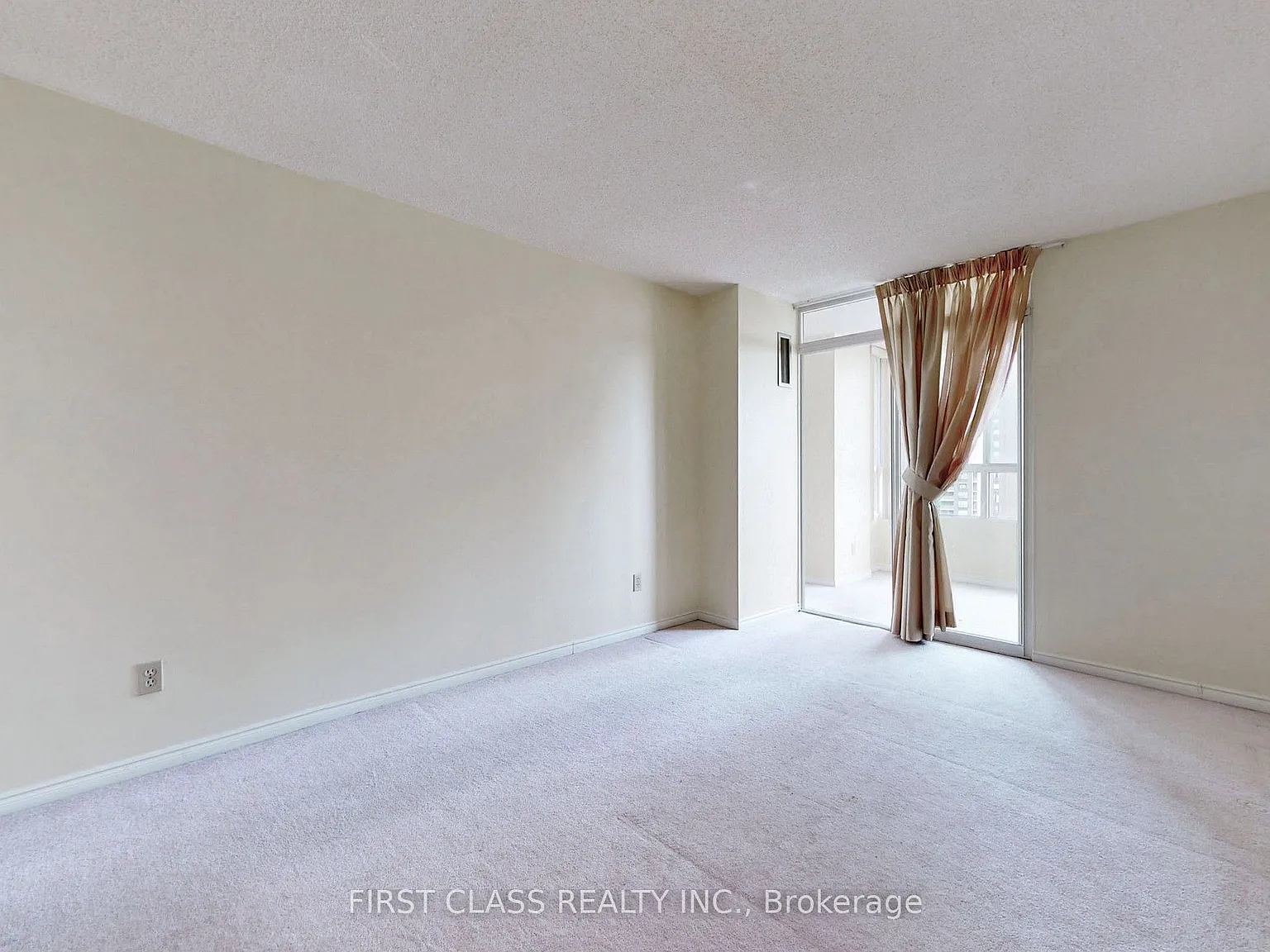 2 bed, $2,200 — Photo 4