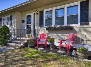 11 Winston Dr, Lawrence, MA 01843