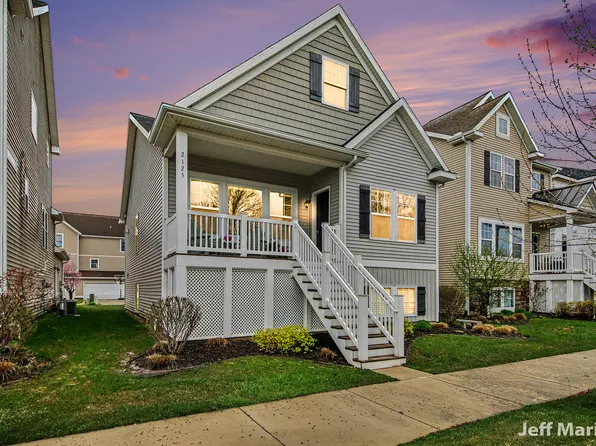 2125 Kensington Park Cir, Holland, MI 49423