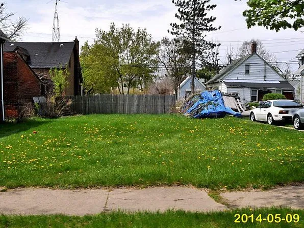 3749 Rohns St, Detroit, MI 48214