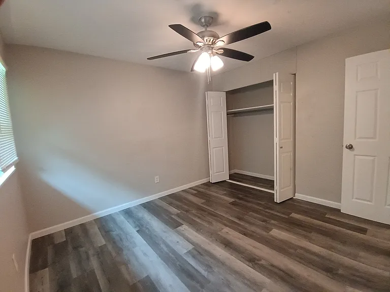 1202 E Walford Dr #11 — Photo 16
