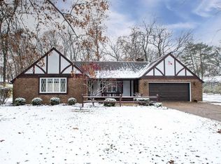 420 W Rain Tree Rd, Dunlap, IL 61525