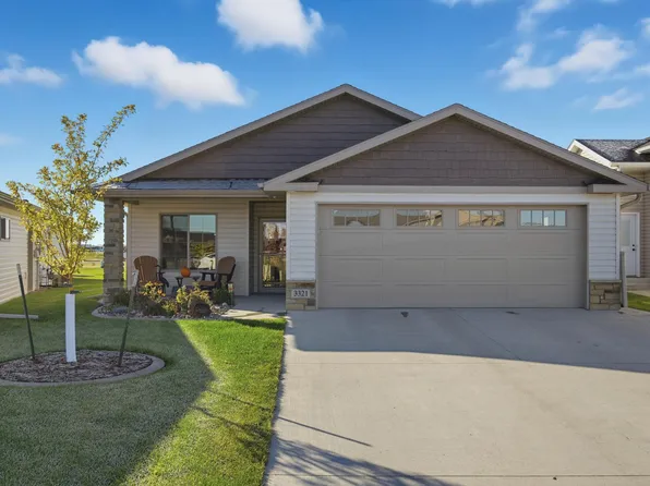 3321 Maple Leaf Loop S, Fargo, ND 58104