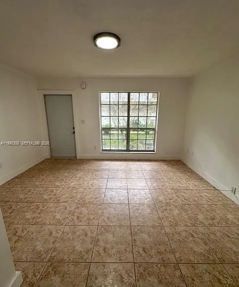 10776 N Kendall Dr #F17 — Photo 7