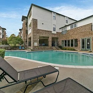 The Ventura Apartments — Photo 24