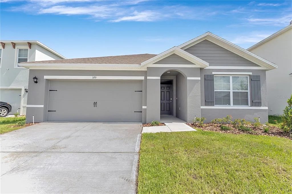 3 bed, 2.0 bath, 1725 sqft, $2,100 — Photo 2