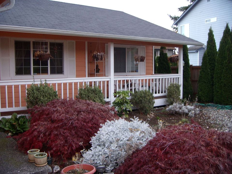2nd image of 6117 44th Pl NE