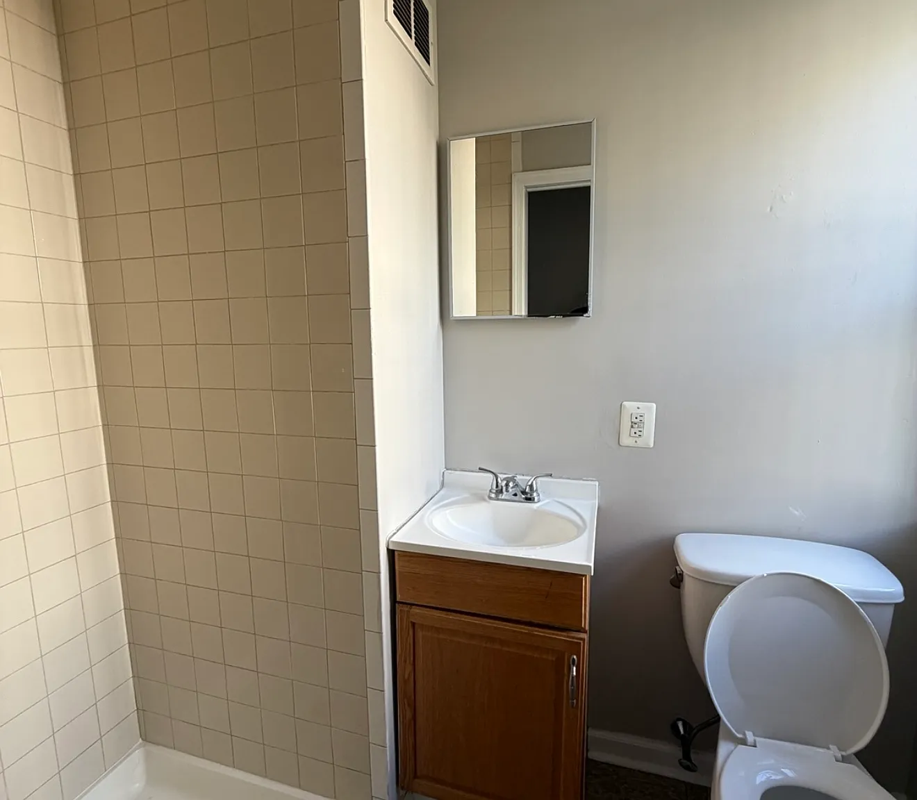 113 North Peach Street - 1 — Photo 4
