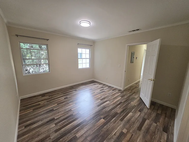 1250 S Orange St — Photo 23