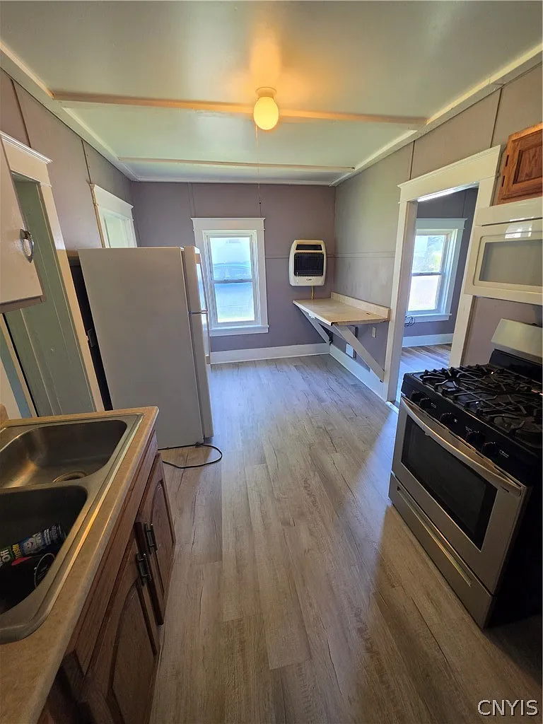2 bed, 1.0 bath, 850 sqft, $1,400 — Photo 4