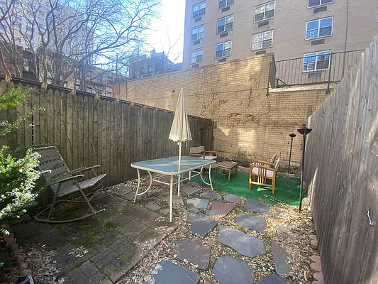 Rented by Bond New York | media 11