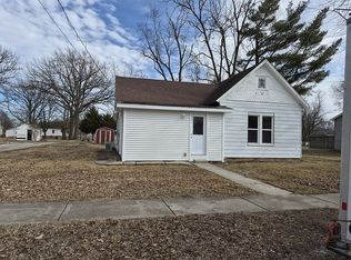 507 S Cleveland St, Farmersville, IL 62533
