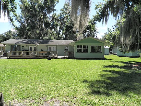 3rd image of 105 Driftwood Ln