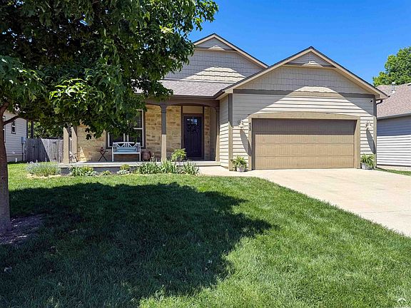 2nd image of 433 Seele Dr