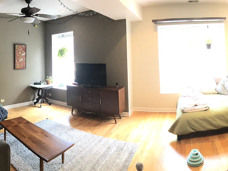 1103 W Winona St #2W — Photo 5