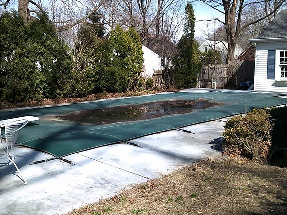 5th image of 243 Greenwood Ave