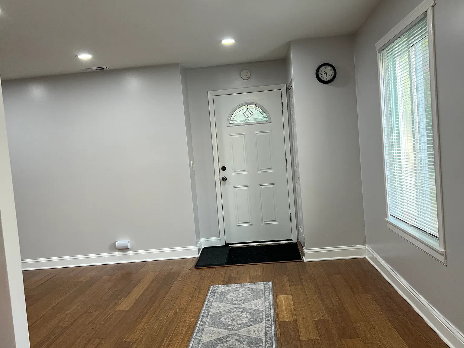 2 bed, 900 sqft, $1,875 — Photo 4