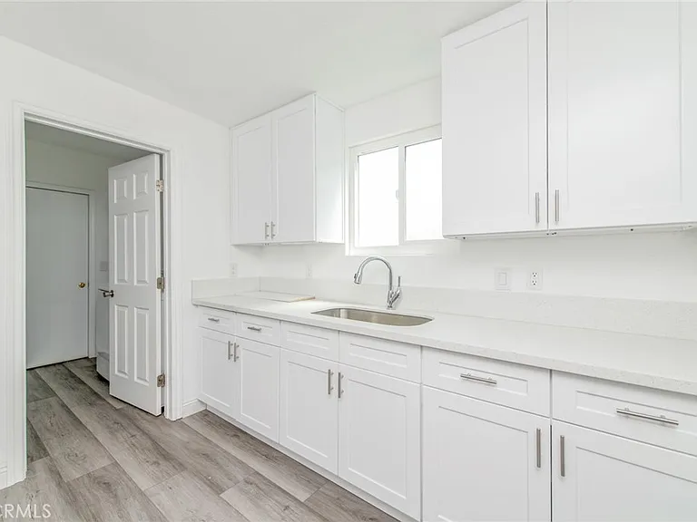 9824 Arrow Rte — Photo 6