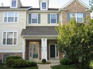 652 N Hidden Prairie Ct, Palatine, IL 60067