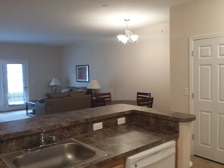 Aquamarine Apartments — Photo 19