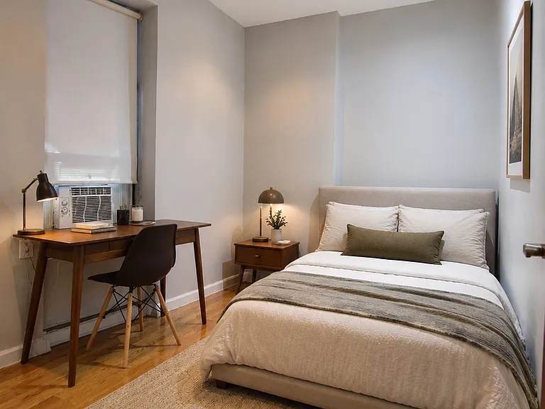 312 W 114th St #1 — Photo 4