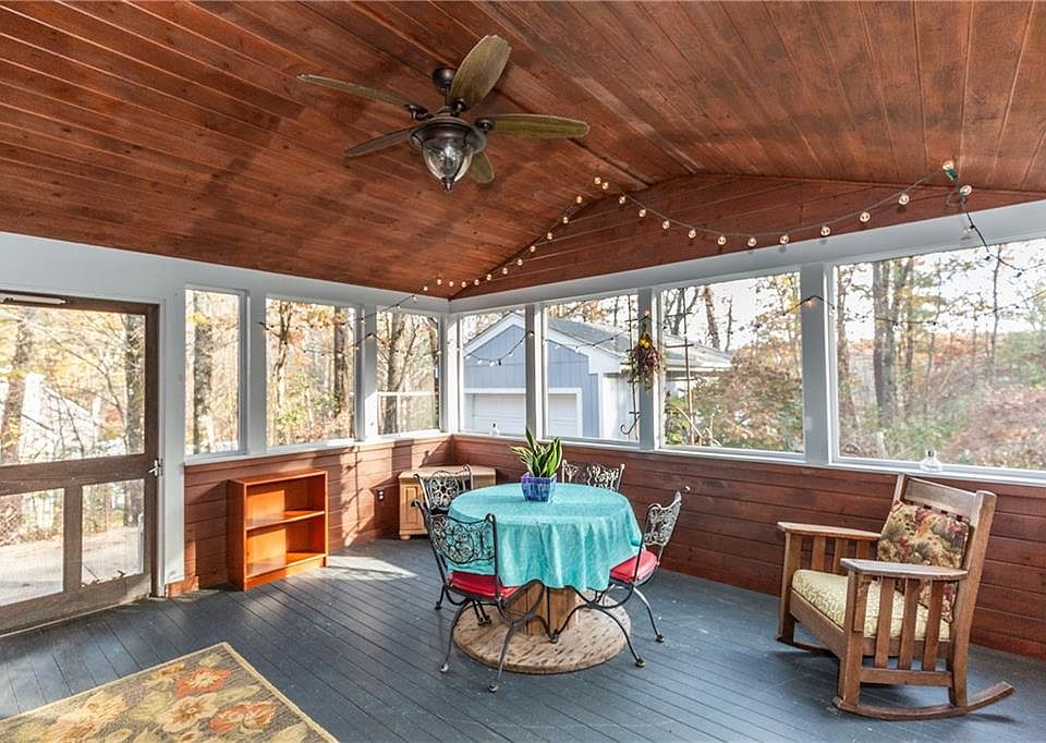 321 Scott Rd, Cumberland, RI 02864 Zillow