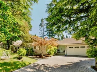 2763 Arbutus Rd, Saanich, BC V8N 5X8