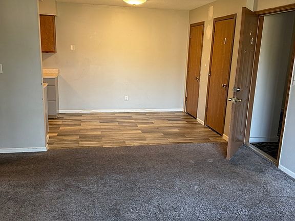 5th image of 2875 Taylor Ave #4