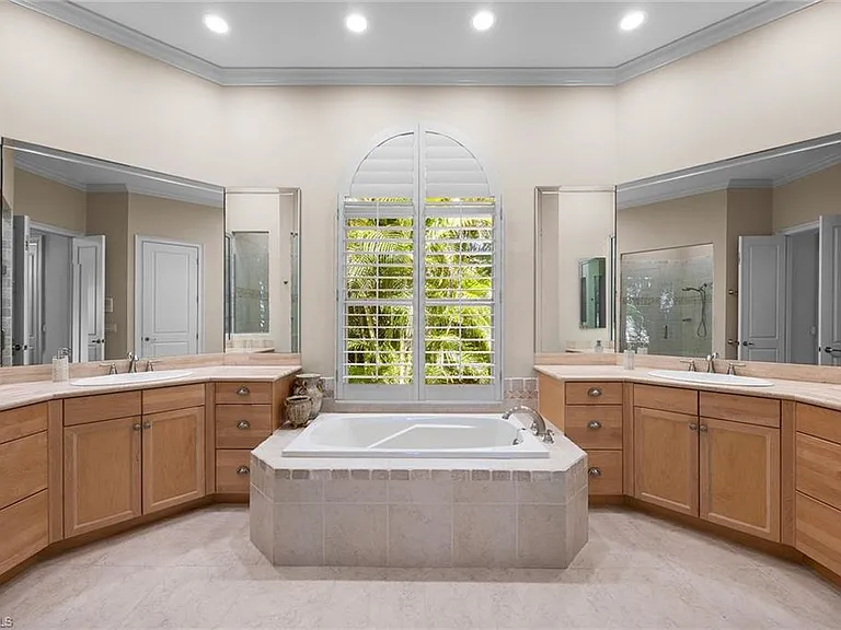 4252 Sanctuary Way — Photo 18