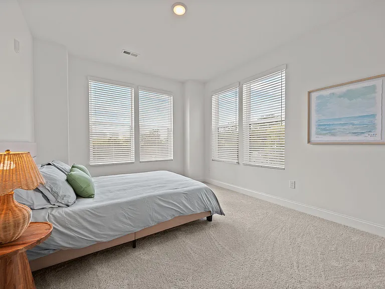 1233 S Blount St #201 — Photo 23