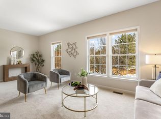 19167 Kepharts Mill Ter, Leesburg, VA 20176