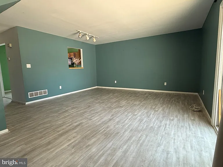 3 Ingrid Ct — Photo 6