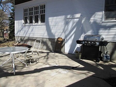 5th image of 908 Albion Ave