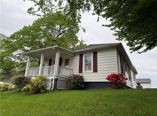 1402 W Randolph St, Vandalia, IL 62471