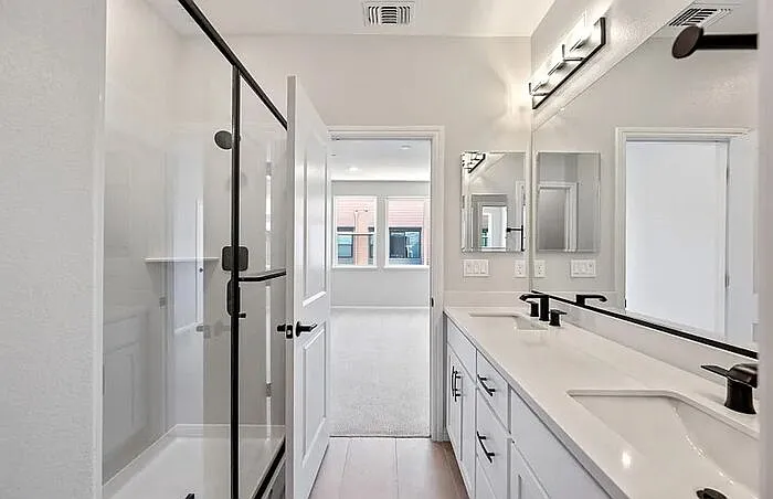 125 Waters Park Cir — Photo 14