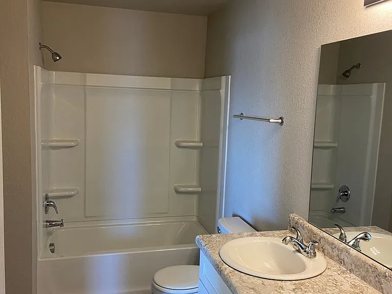 3812 Travers Ln — Photo 8