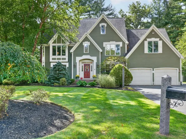 4 Chippy Ln, Andover, MA 01810