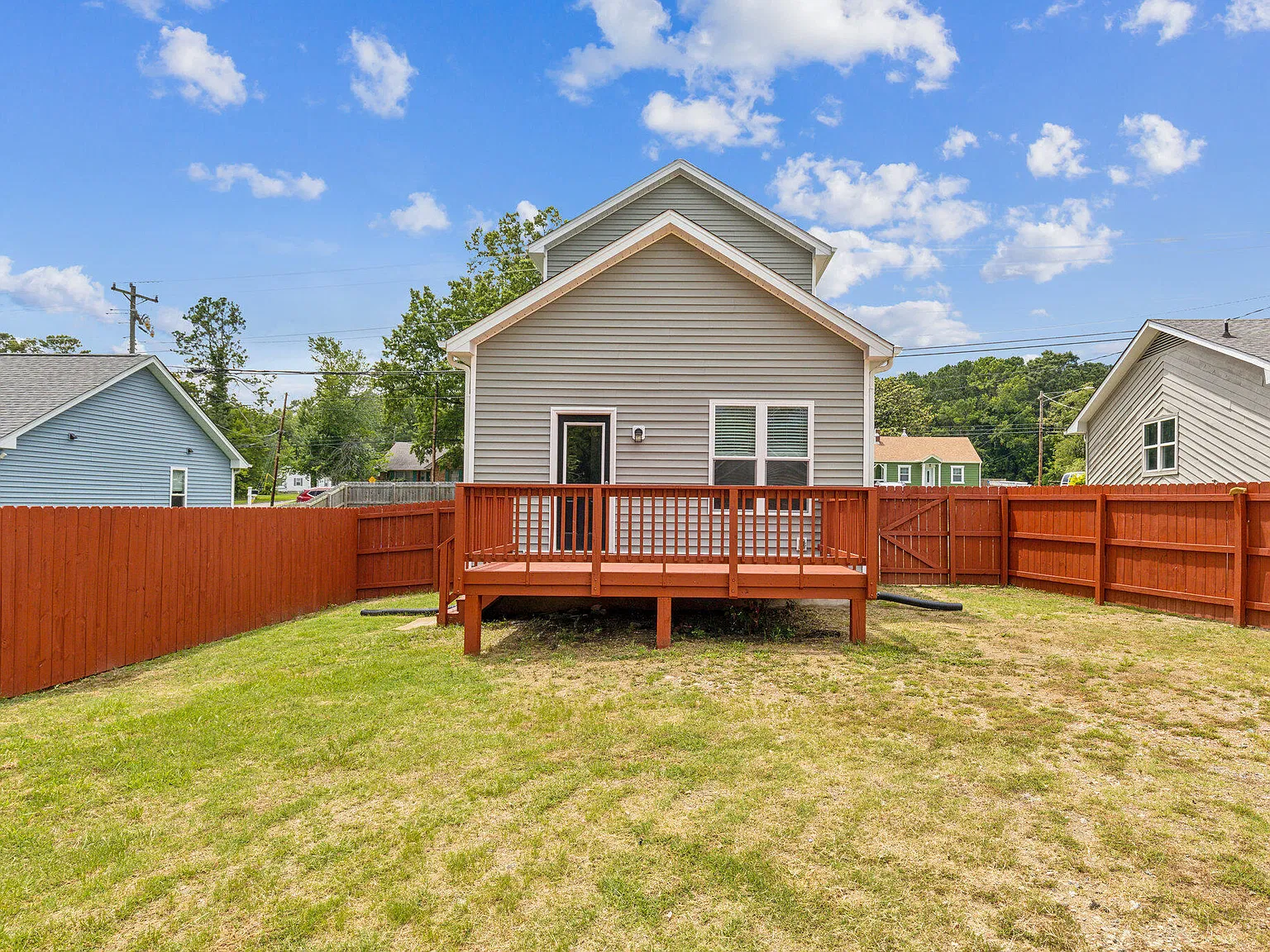 3 bed, 2.5 bath, 1288 sqft, $1,800 — Photo 2