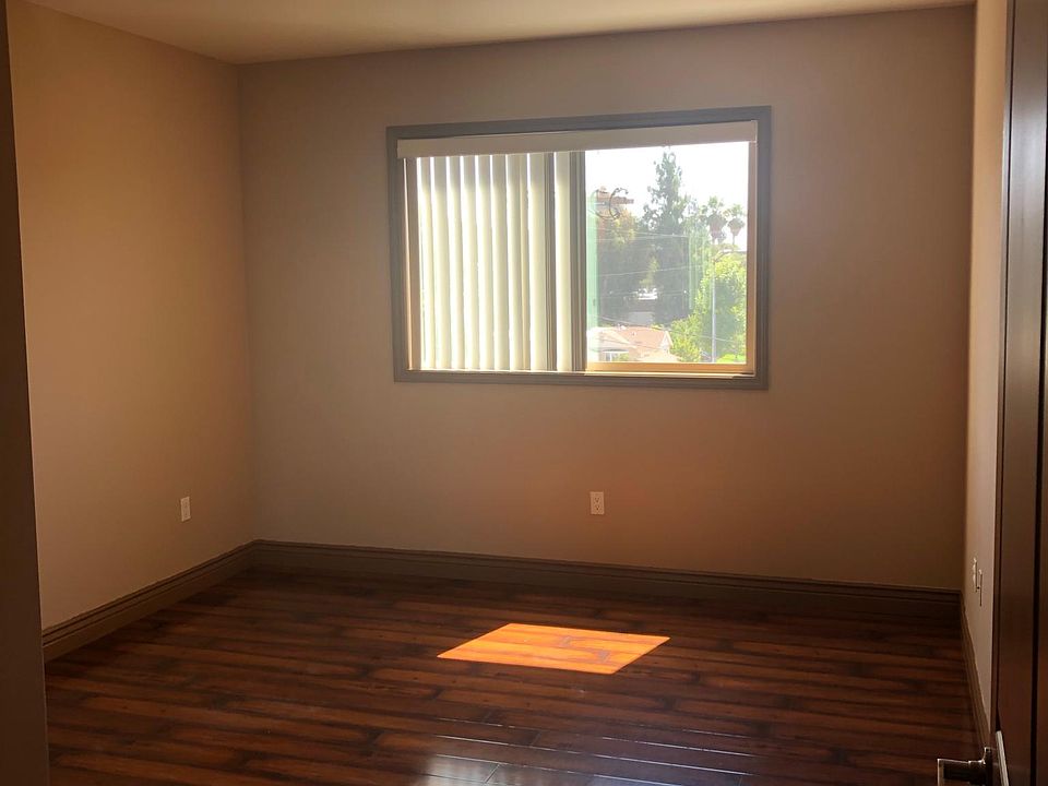 2nd image of 7203 Rubio Ave APT 309