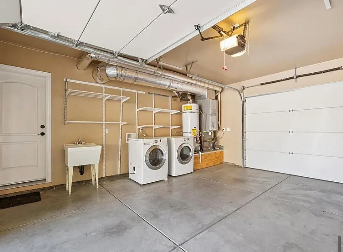 1 bed, 861 sqft, $4,250 — Photo 4