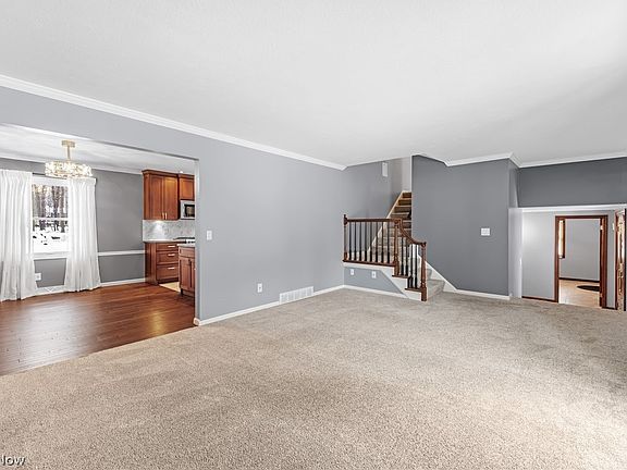 5th image of 30945 Lake Rd