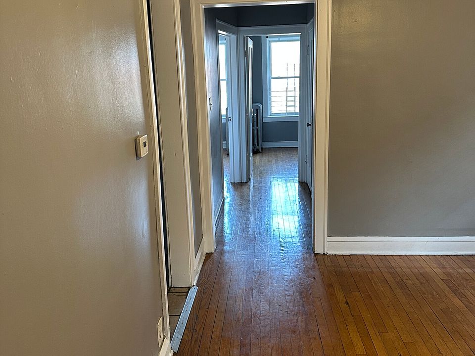 1st image of 1350 S Calumet Ave #1E