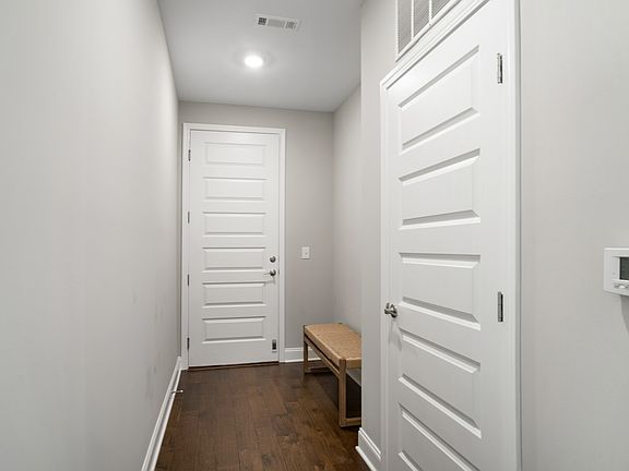 4th image of 6000 Shadow Green Dr #6103