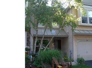 905 Winchester Ct, West Chester, PA 19382