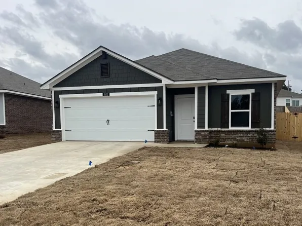 3102 Mesa Dr, Longview, TX 75601