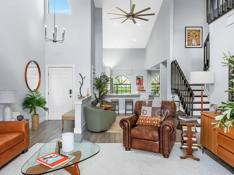 13549 Fountain View Blvd — Photo 44