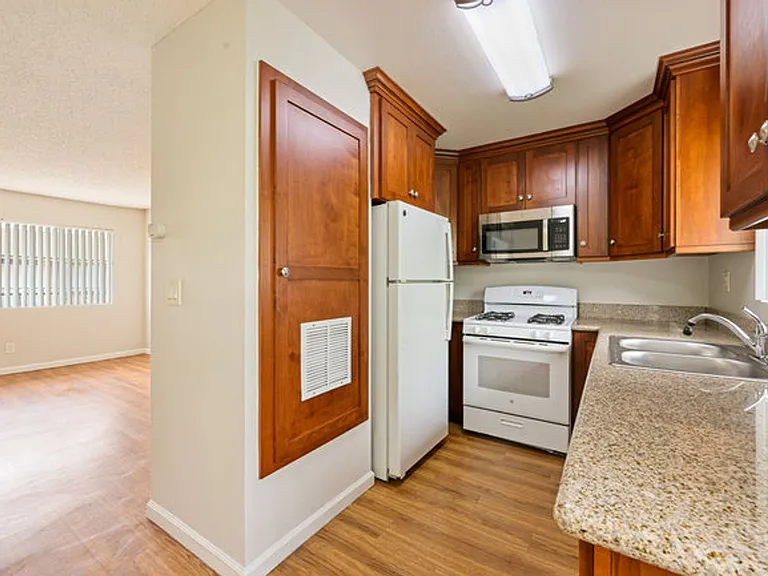 9059 Harness Street — Photo 15